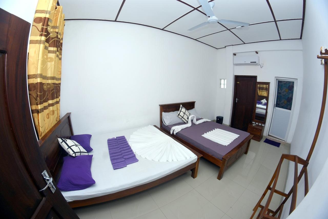 Bluray Beach Apartment Negombo Bagian luar foto
