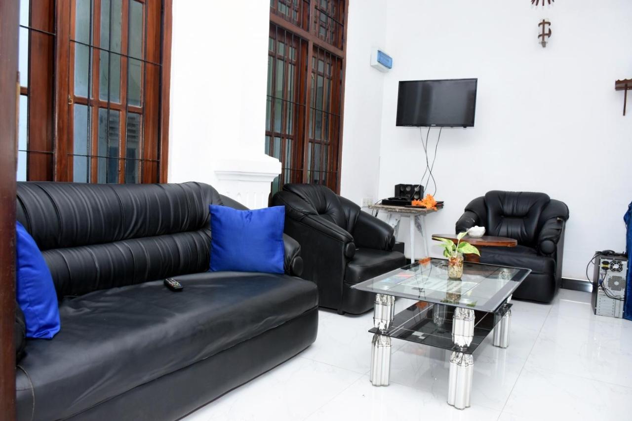 Bluray Beach Apartment Negombo Bagian luar foto