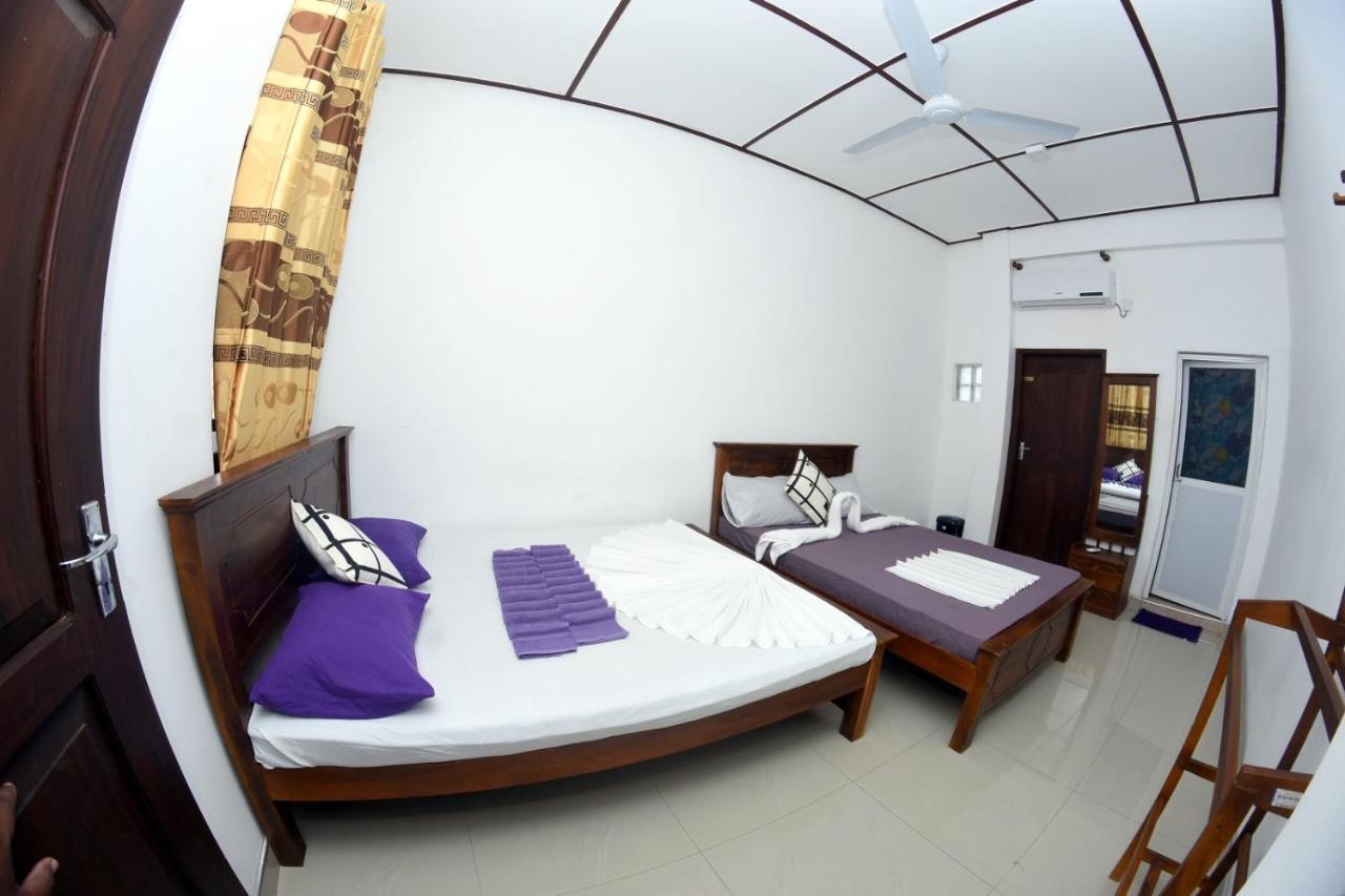 Bluray Beach Apartment Negombo Bagian luar foto