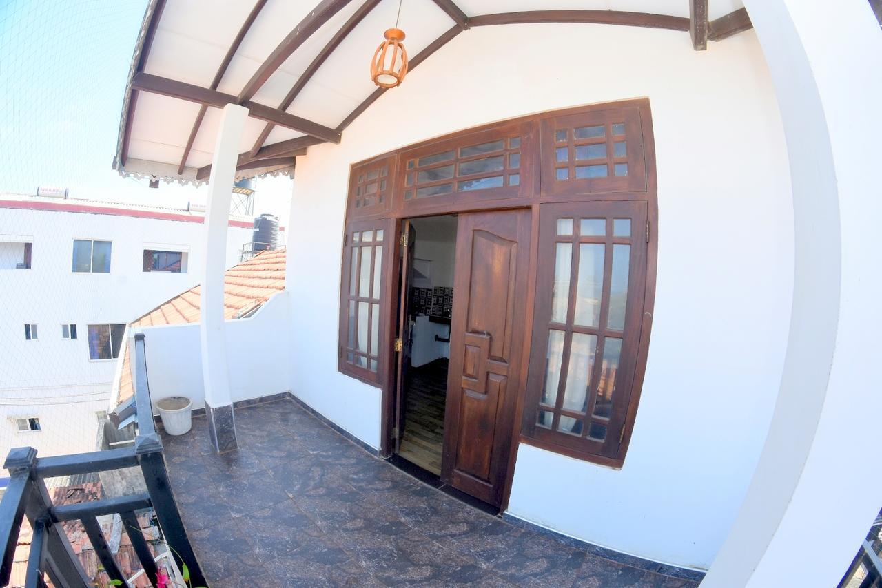 Bluray Beach Apartment Negombo Bagian luar foto