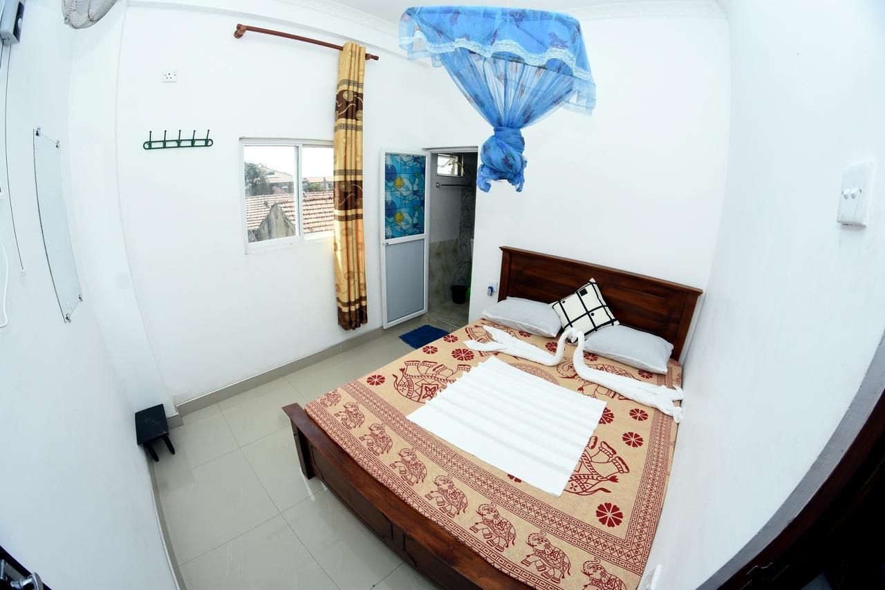 Bluray Beach Apartment Negombo Bagian luar foto