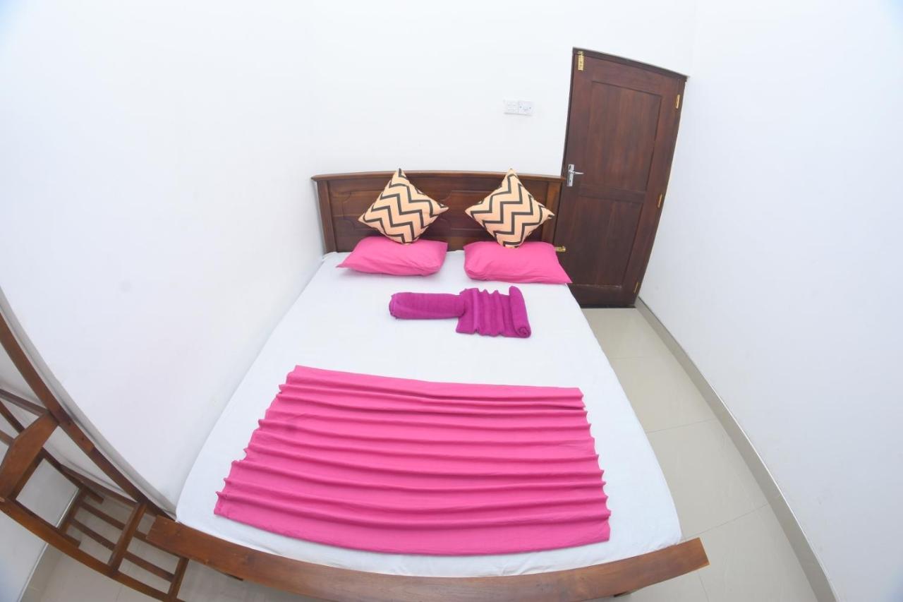 Bluray Beach Apartment Negombo Bagian luar foto